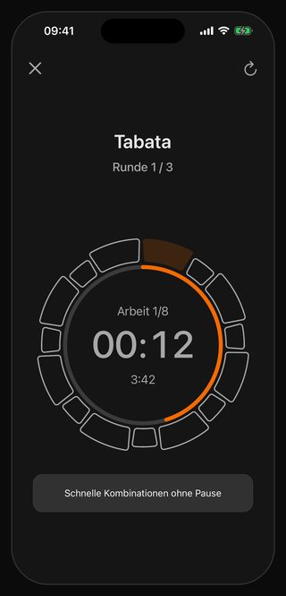 Der laufende Bell-Timer: Tabata, Runde 1 / 3, Arbeit 1/8, 00:12 auf der Uhr, darunter 3:42 und der Hinweis Schnelle Kombinationen ohne Pause