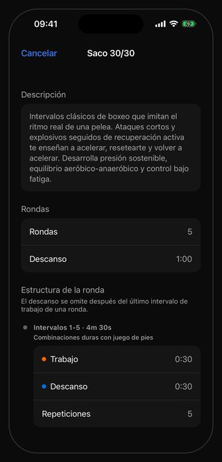 La pantalla de ajustes de Bell para Saco 30/30: Rondas 5, Descanso 1:00, y en la estructura de la ronda los intervalos 1-5 · 4m 30s con Trabajo 0:30, Descanso 0:30 y Repeticiones 5, bajo la indicación Combinaciones duras con juego de pies